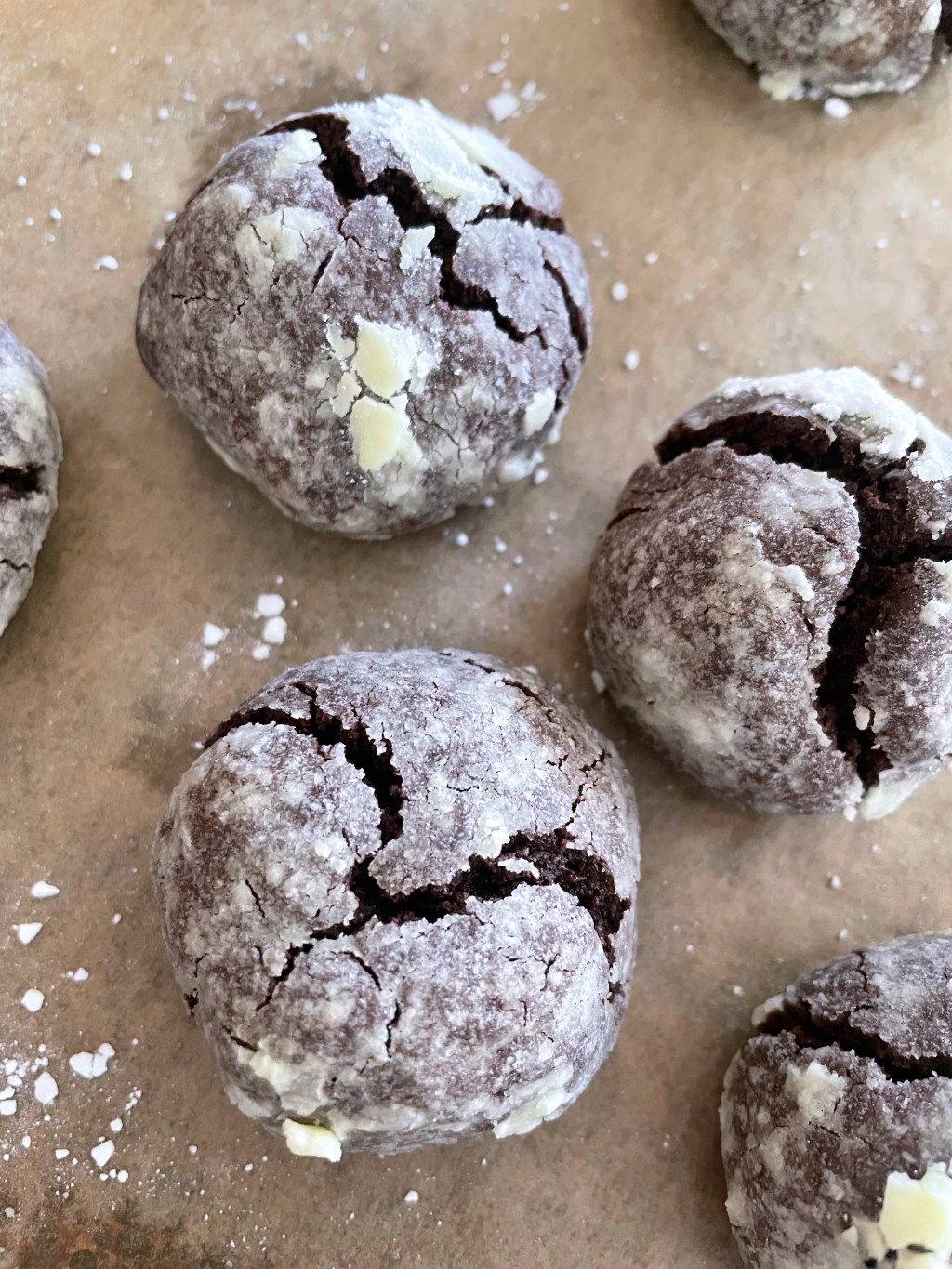 Biscuits craquelés au chocolat ou Crinkles au chocolat ( et Joyeuses Pâques)